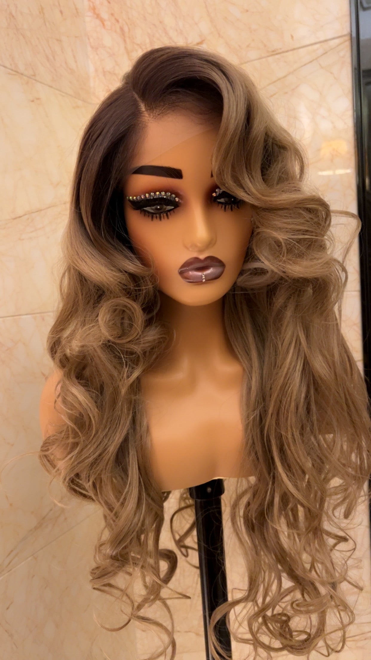 Hair by Zuba - Body Wave Ombre Wig