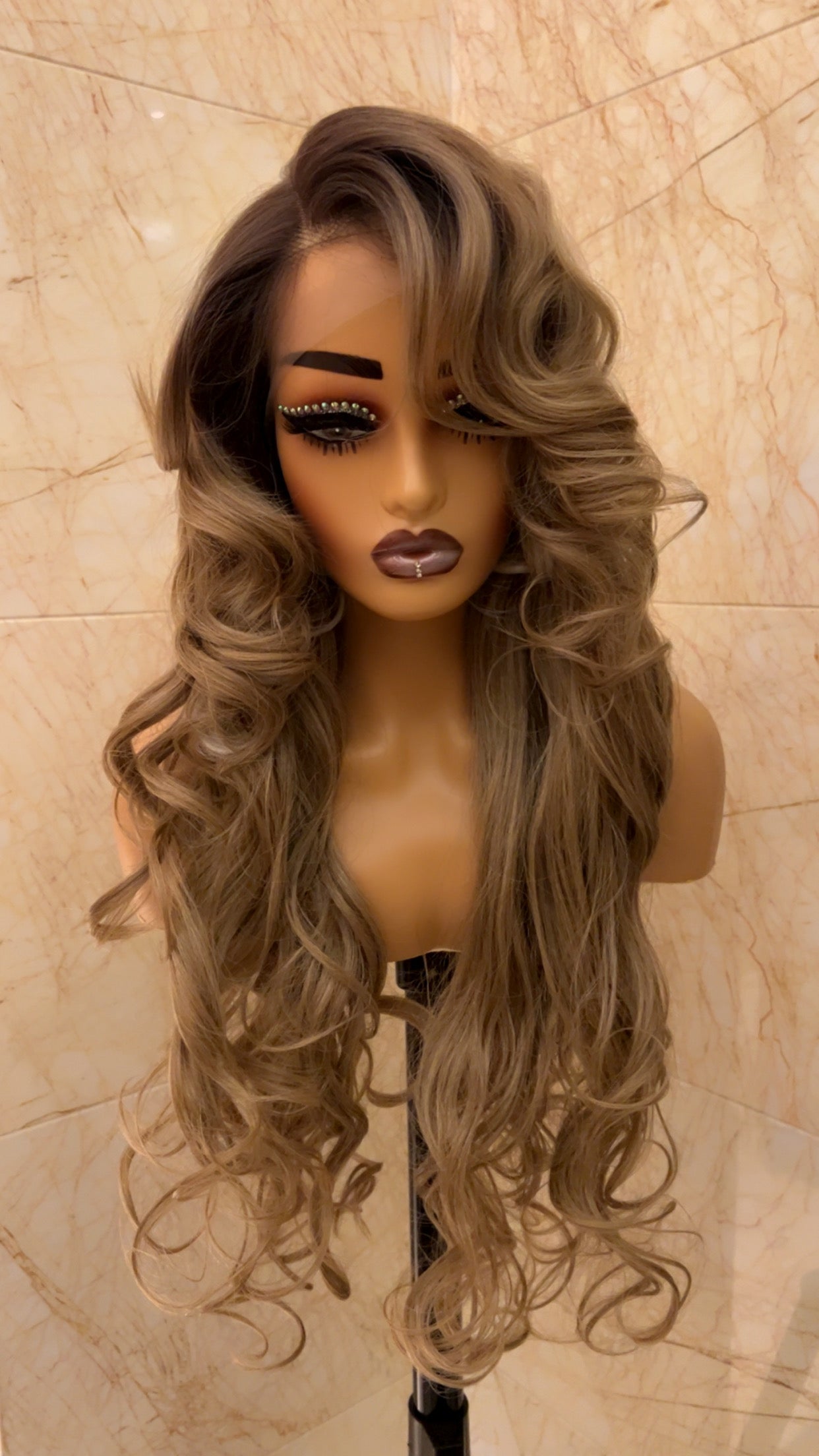 Hair by Zuba - Body Wave Ombre Wig
