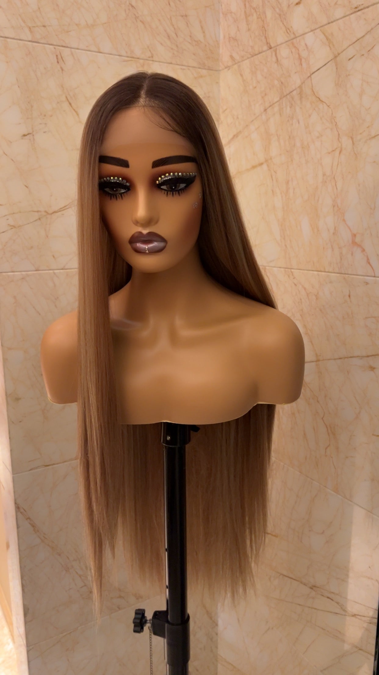 Hair by Zuba - Straight Ombre Wig