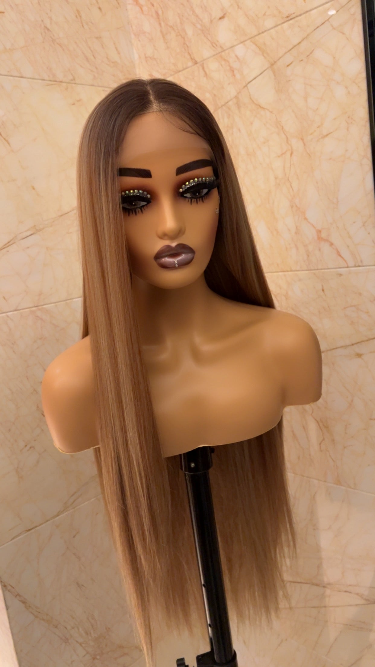 Hair by Zuba - Straight Ombre Wig