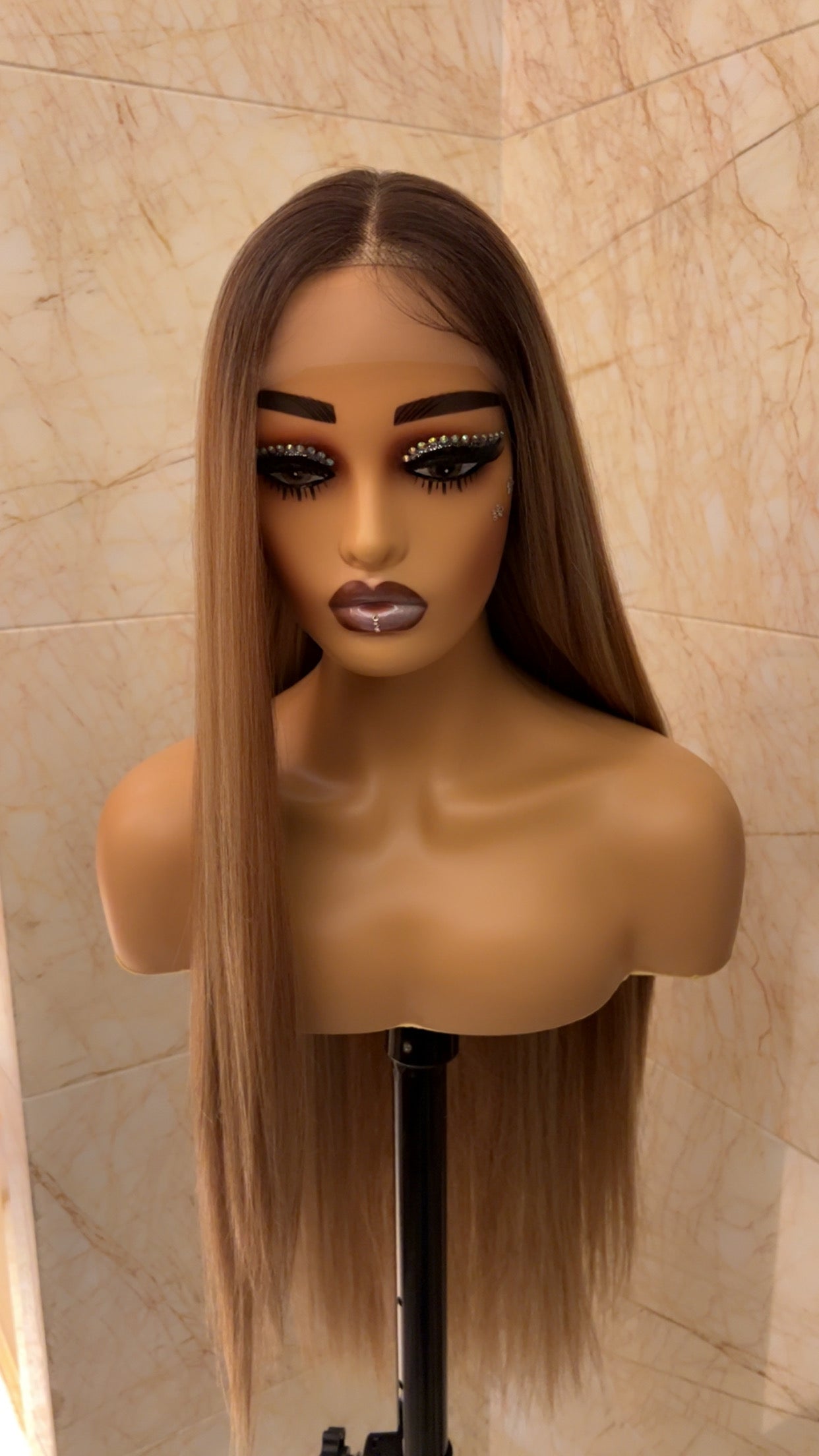 Hair by Zuba - Straight Ombre Wig
